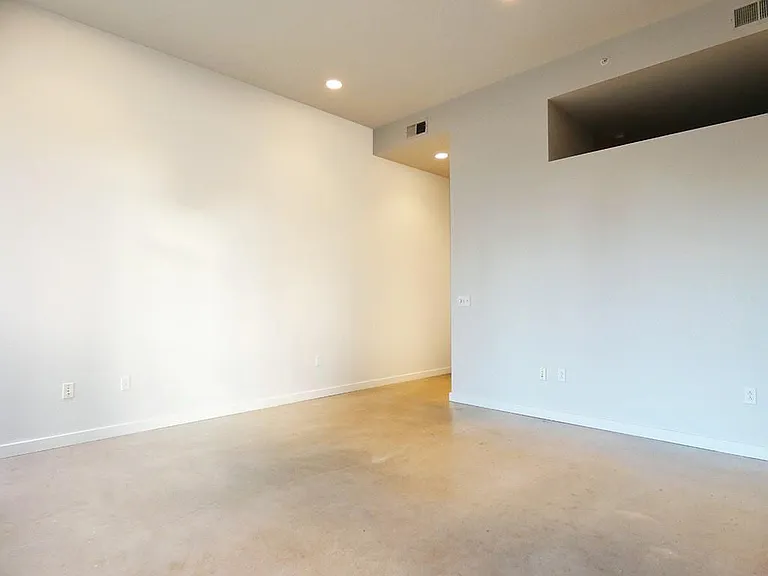 507 Sabine St #704 — Photo 5