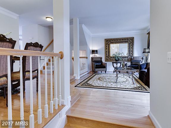 3rd image of 8834 Royal Doulton Ln