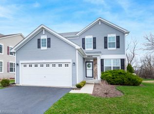 9500 Farley Dr, Huntley, IL 60142