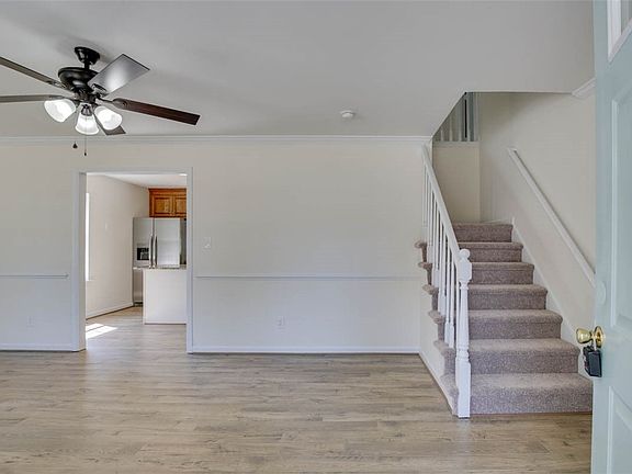 5th image of 739 Rolfe St