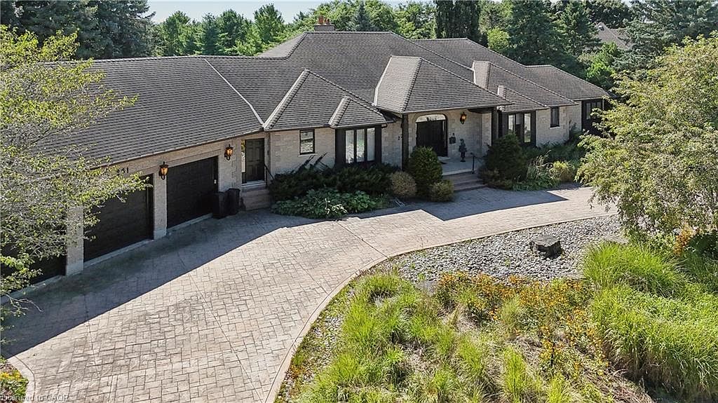 231 Golf Course Rd