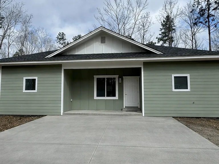 194 Frank Christian Rd — Photo 1