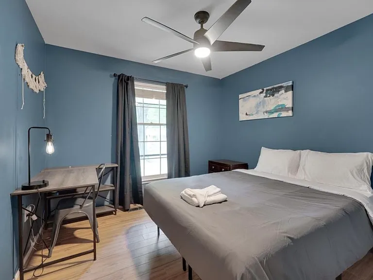 409 Northclift Dr — Photo 18