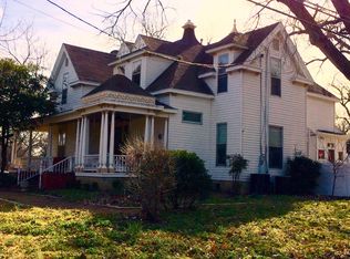 325 W Grove St, Pilot Point, TX 76258