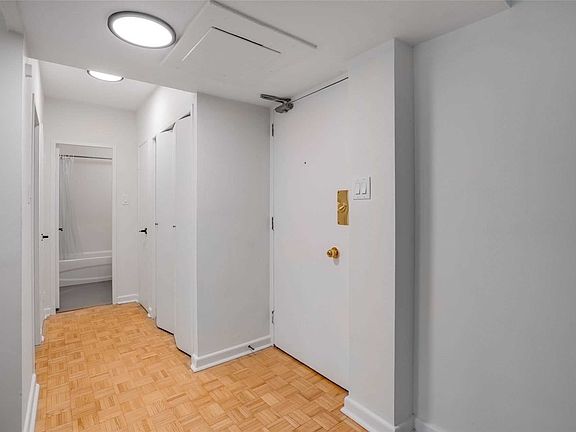 5th image of 250 Saint Clair Ave W #310