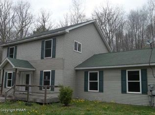 111 Snowbird Ln, Cresco, PA 18326