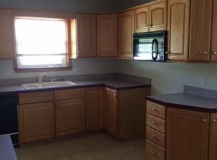 25294 Koontz St, Roseville, MI 48066