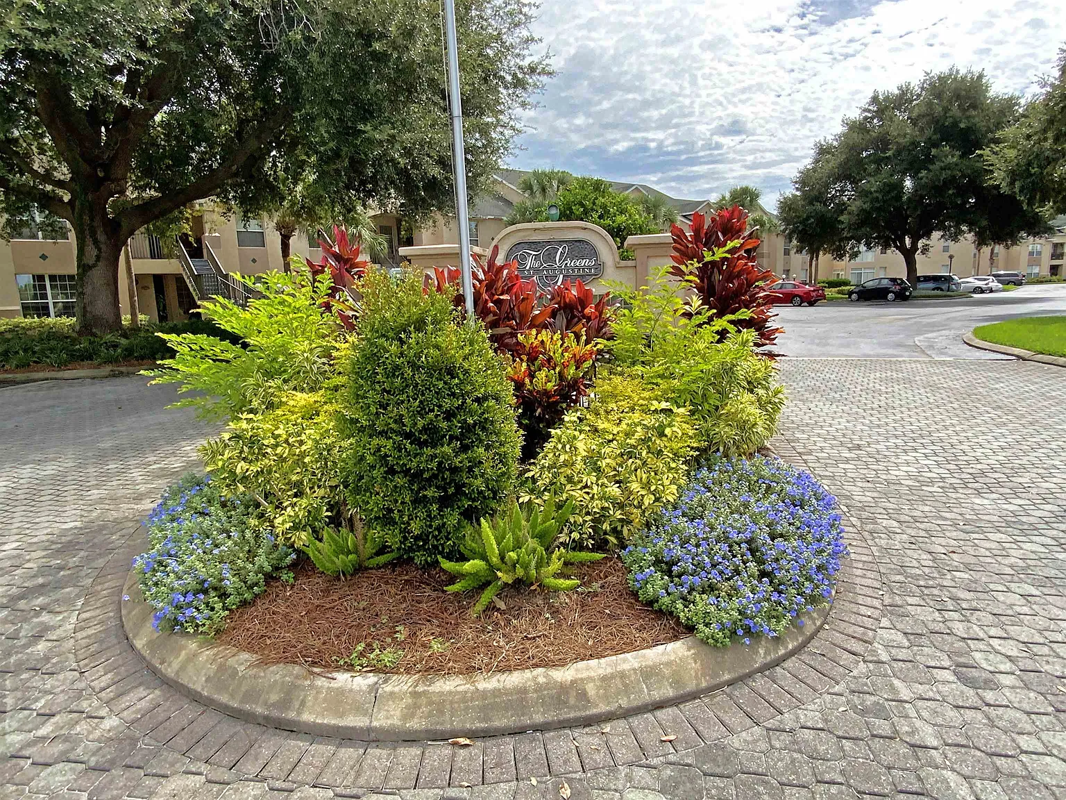 3 bed, 2.0 bath, 1428 sqft, $1,895 — Photo 3