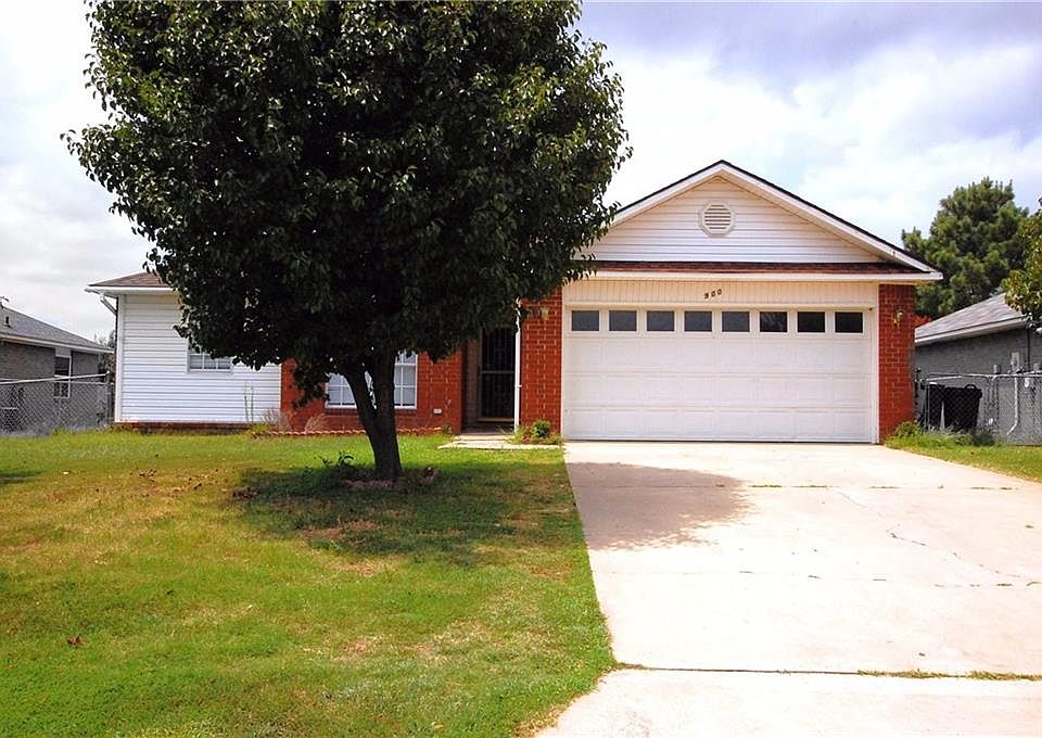 1st image of 900 S 39th St
