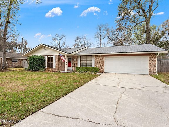 3rd image of 222 BEECHWOOD Court