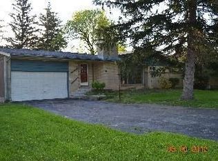 71 Oakwood Dr, Buffalo, NY 14221