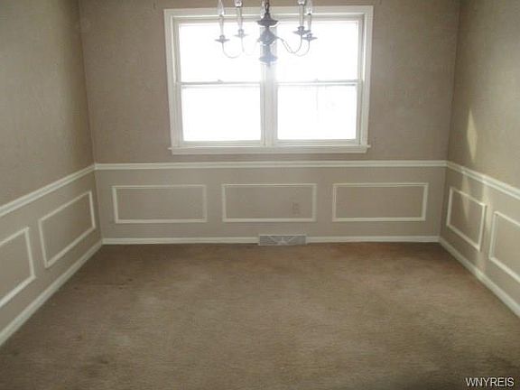 4th image of 234 Willow Green Dr