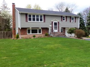 16 Olson Dr, Vernon, CT 06066
