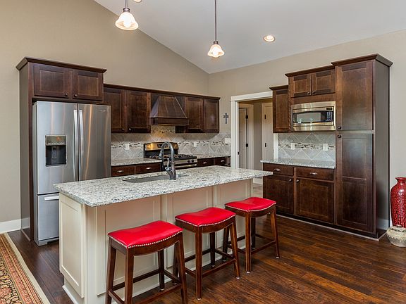 2nd image of 1440 Sugar Creek Cir