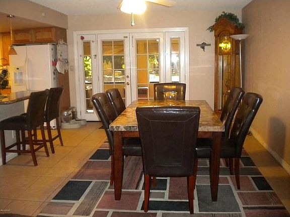 Dining/Breakfast Bar