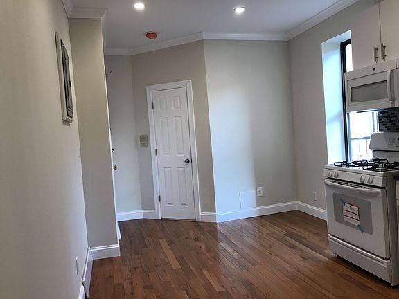 5th image of 3121 Ditmars Blvd APT 5