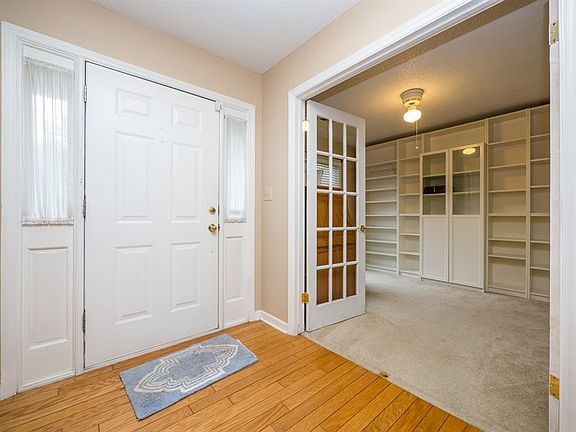4th image of 9200 Plashet Ln