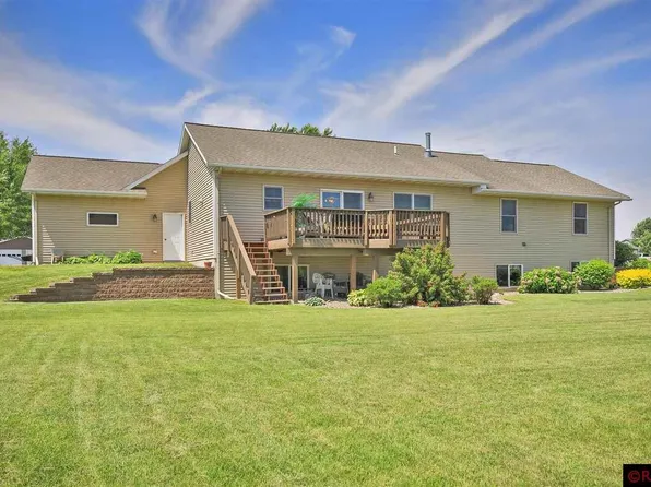 2400 6th St NE, Waseca, MN 56093