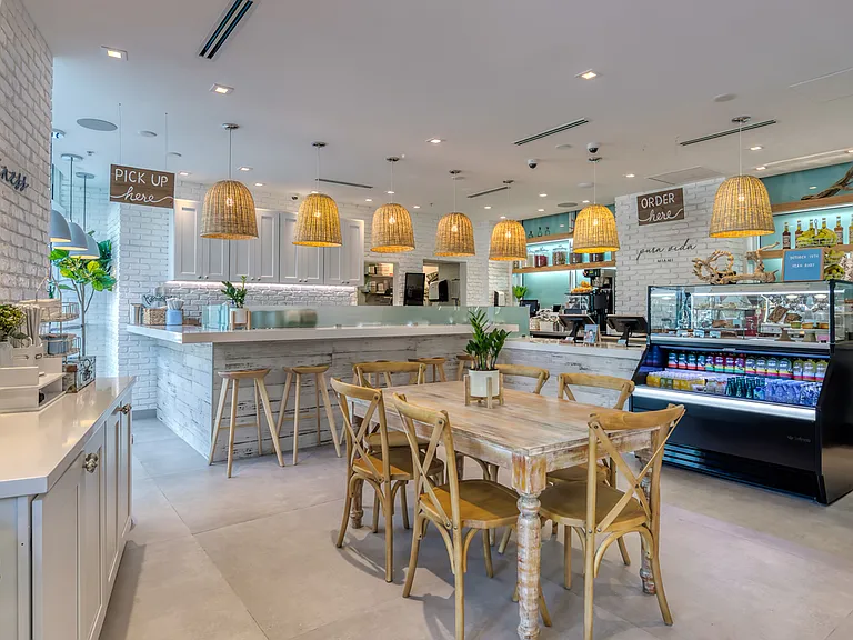 Miami
s hottest smoothie & juice bar serving health-conscious meals that include locally sourced, organic ingredients