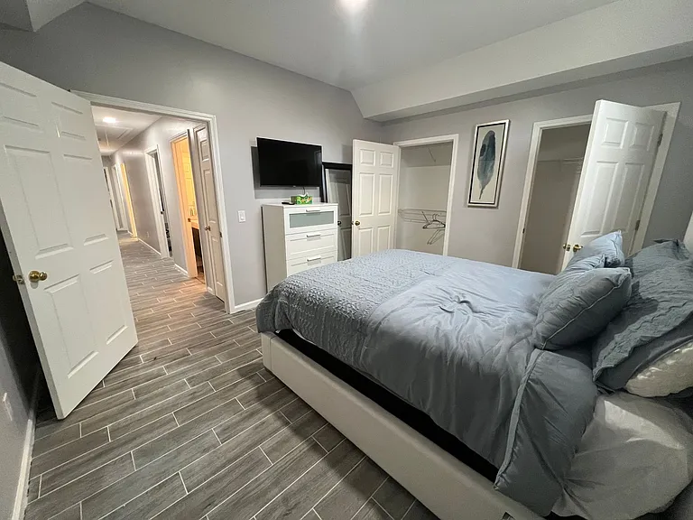 10120 Sunlight Dr — Photo 8