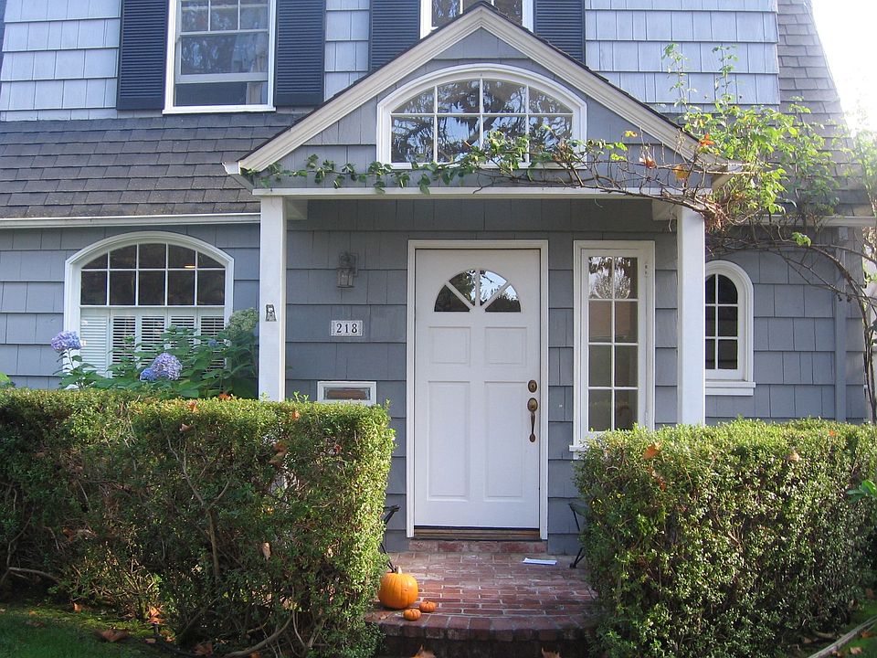 1st image of 218 N California Ave