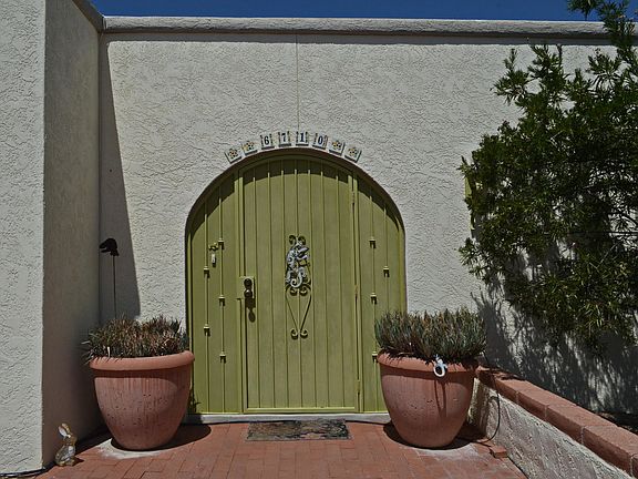 5th image of 6710 N La Canada Dr