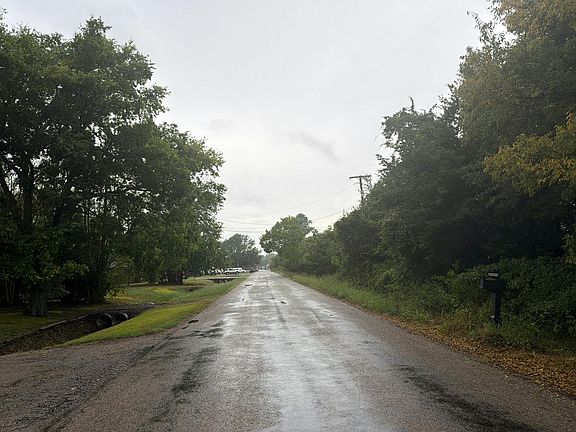 5th image of 1135 Old Jefferson Rd