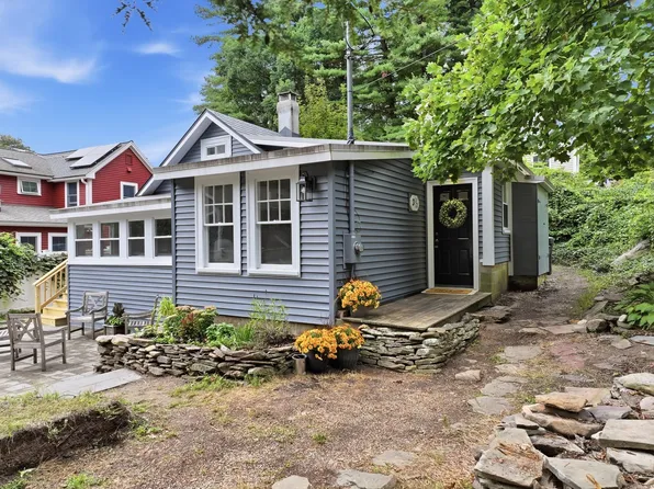 3 Oak Ridge Dr, Maynard, MA 01754