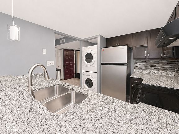 4th image of 9328 S Lake Ridge Dr #62