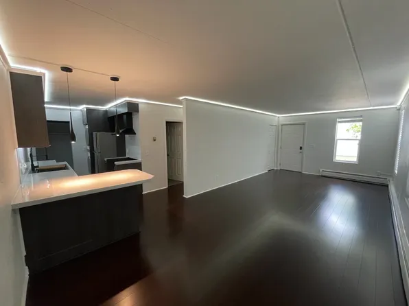 4259 Ravine Rd, Kalamazoo, MI 49006