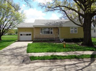 823 W 8th St, Wahoo, NE 68066