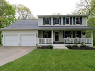 12 Edwards Dr, Ashaway, RI 02804