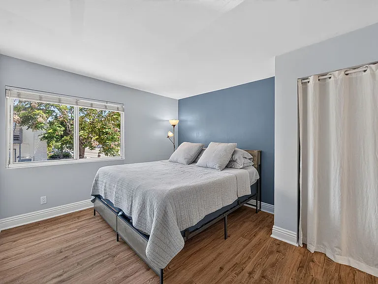2850 Reynard Way #23 — Photo 18