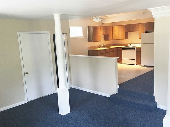 3rd image of 15 Park Pl #1