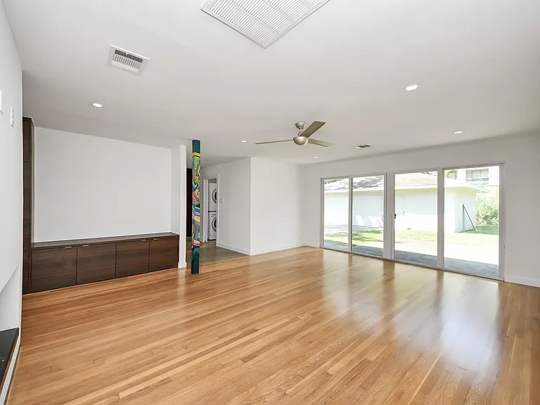 7610 Highmeadow Dr — Photo 48