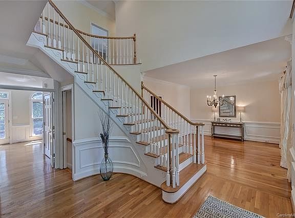 3rd image of 2125 Tuckerbunn Dr