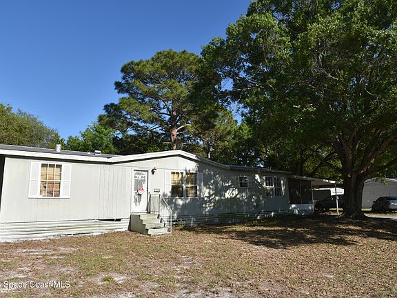 3rd image of 4095 Royal Palm Ave