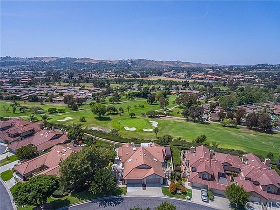 27429 Paseo Sienna. End unit. Location offers views, and privacy.