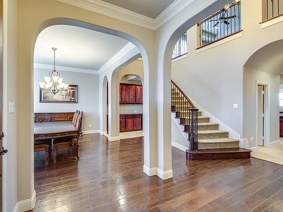4th image of 517 Fisher Dr