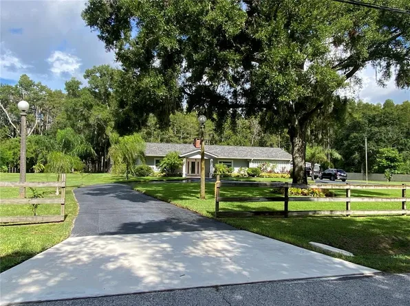 16918 Tobacco Rd, Lutz, FL 33558