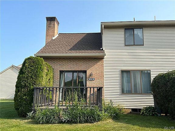 2nd image of 3730 Amherst Ct