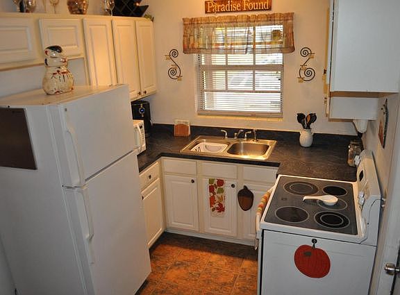 2nd image of 1332 Eugene Black St