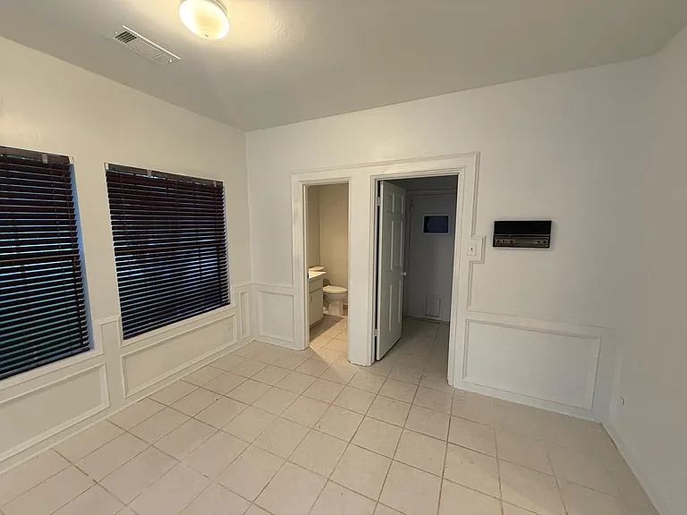 7218 Holder Forest Ct — Photo 10