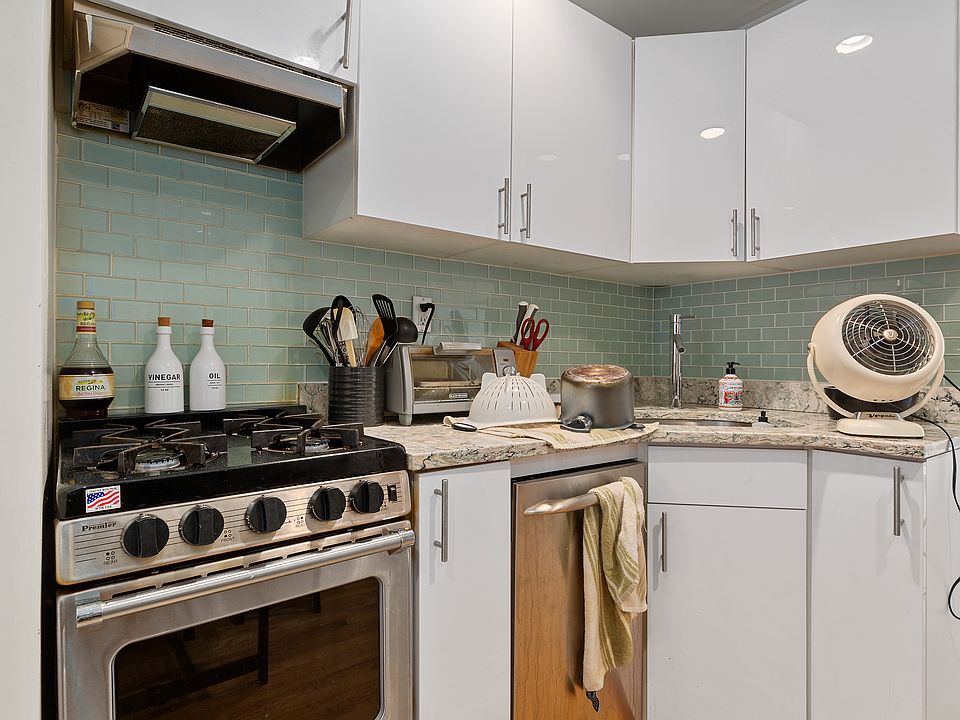 1st image of 91 Christopher St APT 18