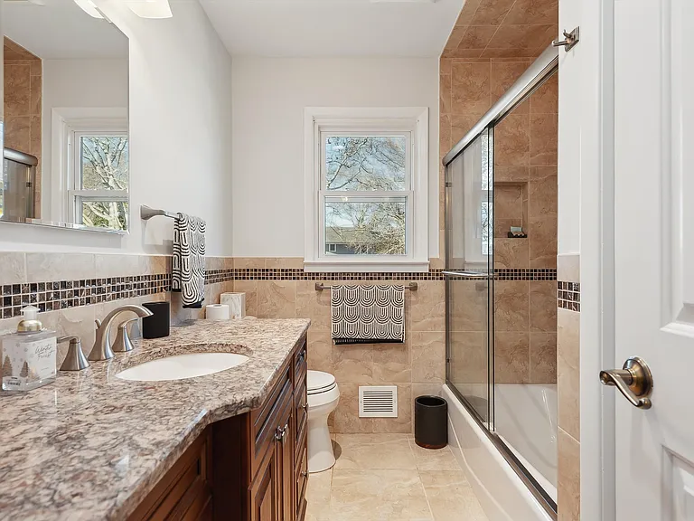 36 Nautilus Dr — Photo 19