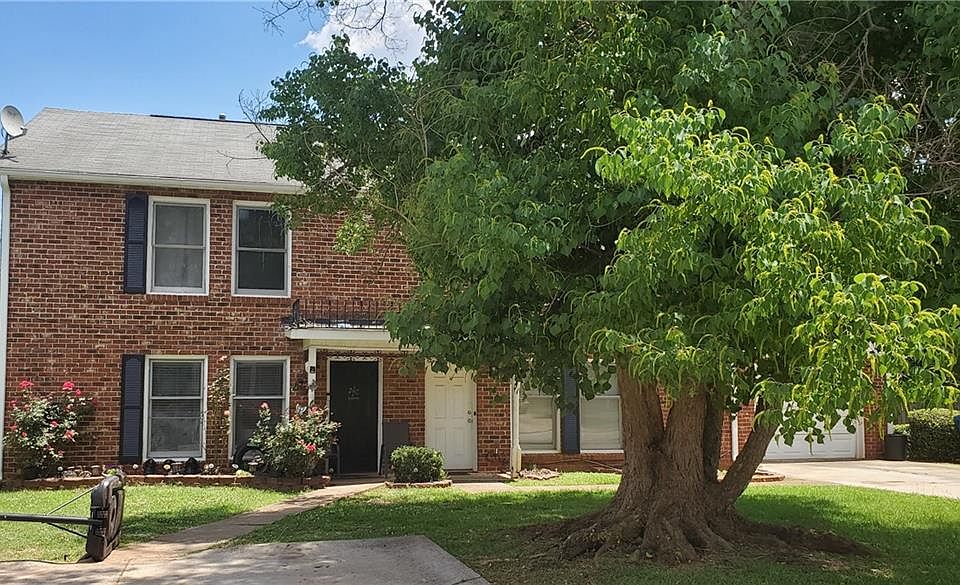 1st image of 2793 Country Ct SE