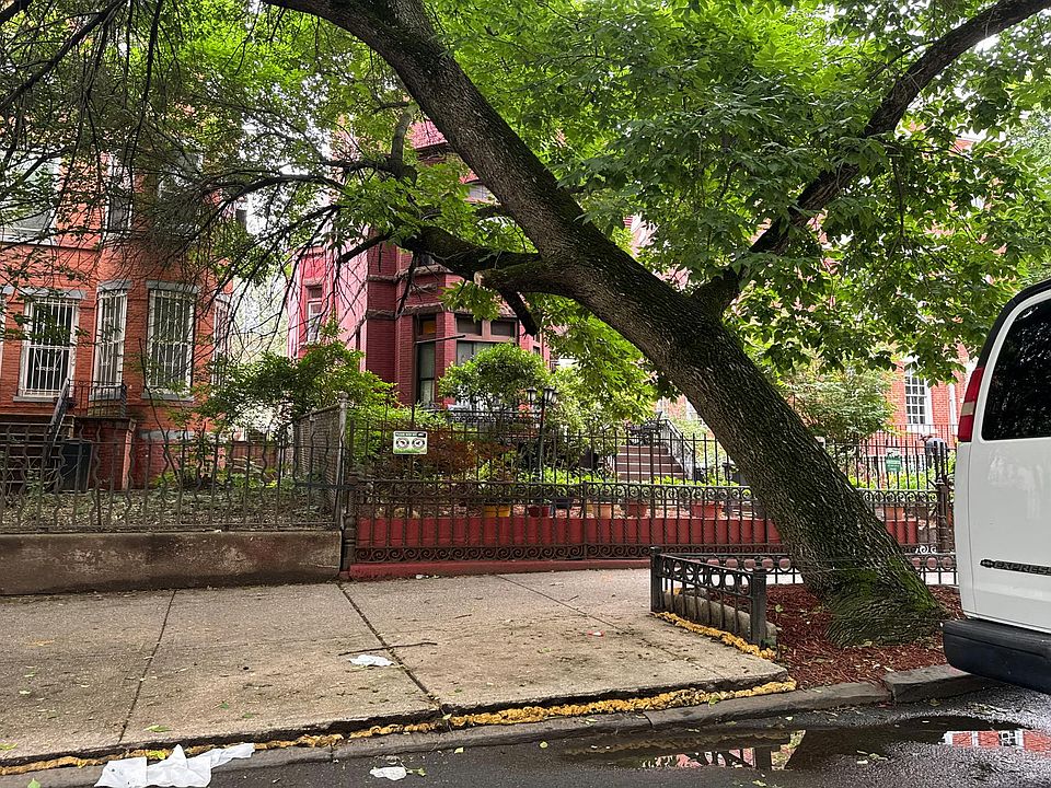1st image of 834 Prospect Pl
