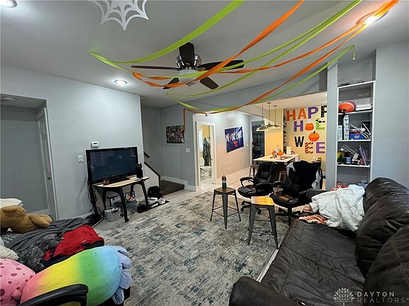 3rd image of 117 Jasper St