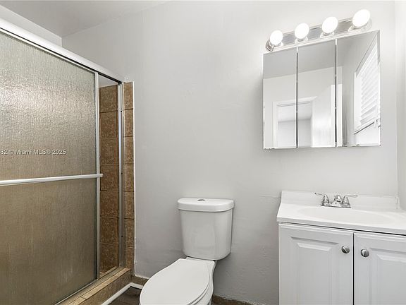4th image of 6255 SW 59th Ave