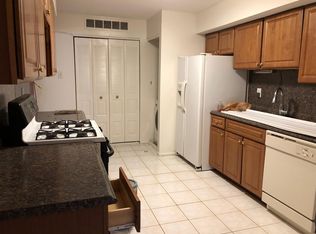 1810 Edison Glen Ter, Edison, NJ 08837